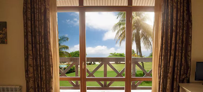 Residential Garden Window Enclosure Repair in Buenaventura Lakes, FL