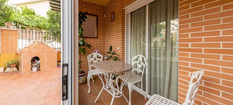 Adding Porch Enclosures To Your Home in Buenaventura Lakes, FL