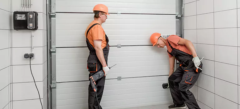 Garage Door Repair Company in Buenaventura Lakes, FL